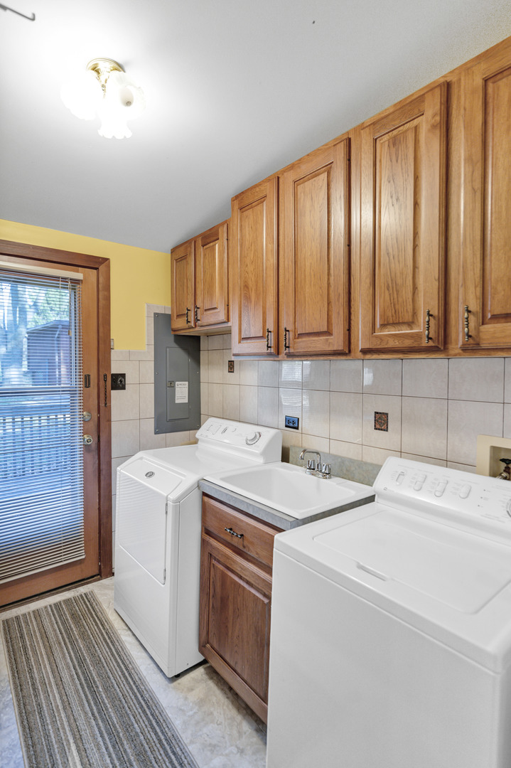 1505 S Stewart Avenue, Lombard, IL 60148