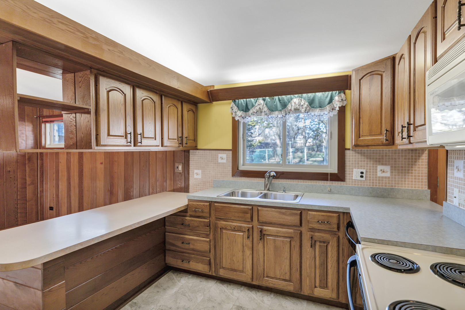 1505 S Stewart Avenue, Lombard, IL 60148