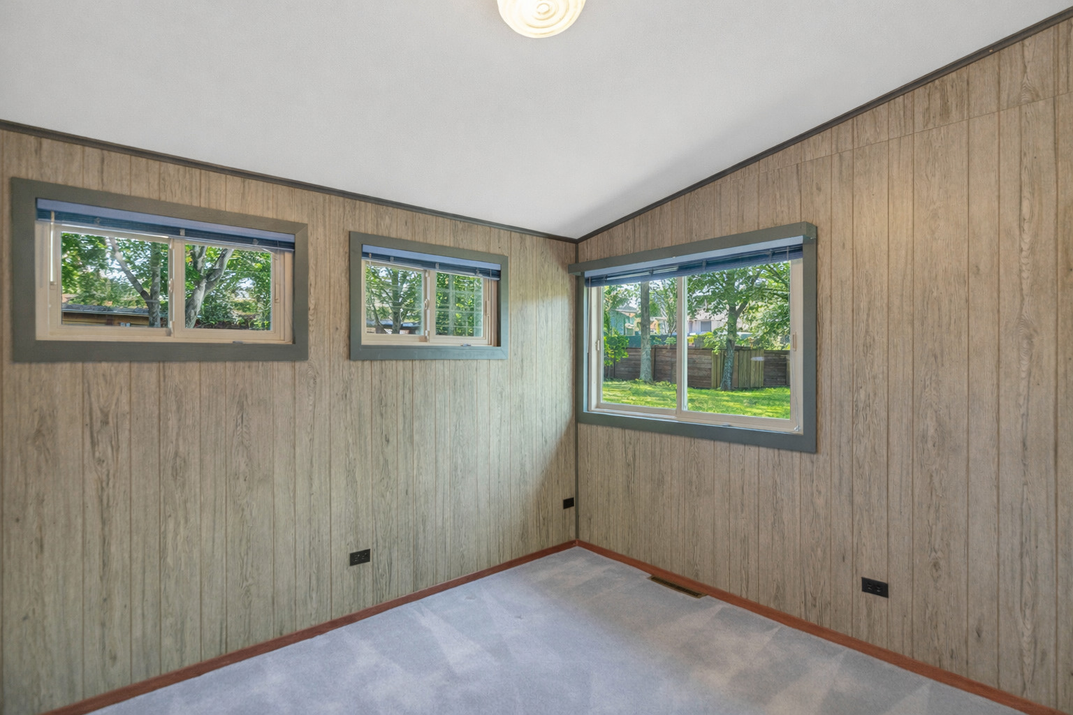 1505 S Stewart Avenue, Lombard, IL 60148