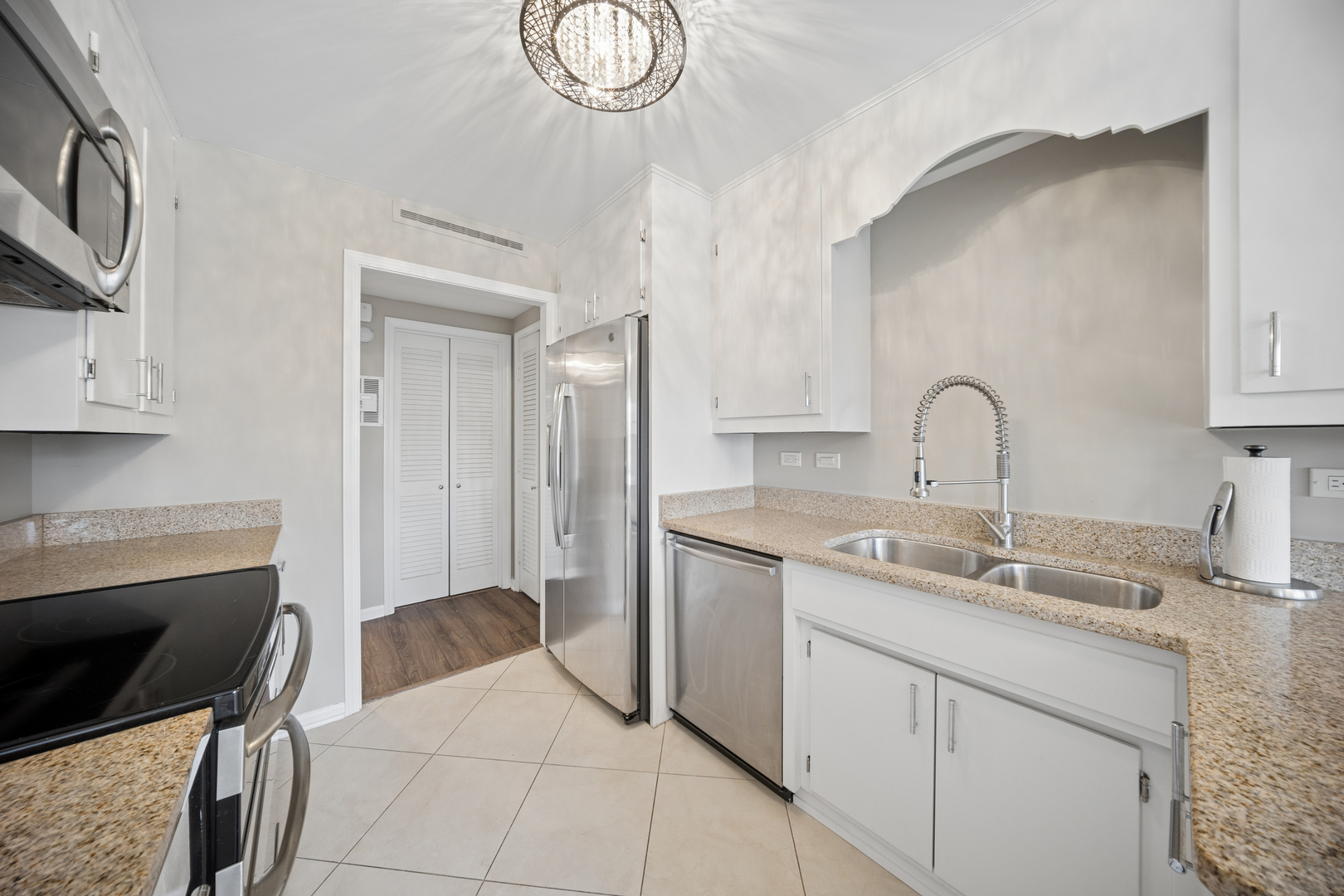 44 PARK Lane #232, Park Ridge, IL 60068