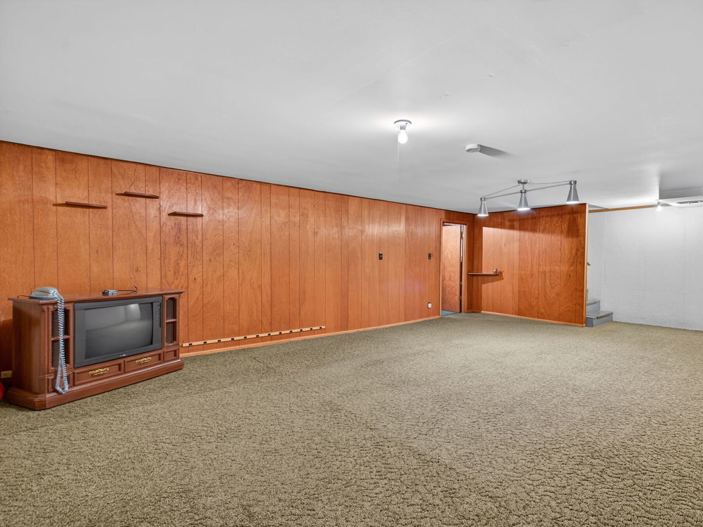 1200 N May Street, Joliet, IL 60435