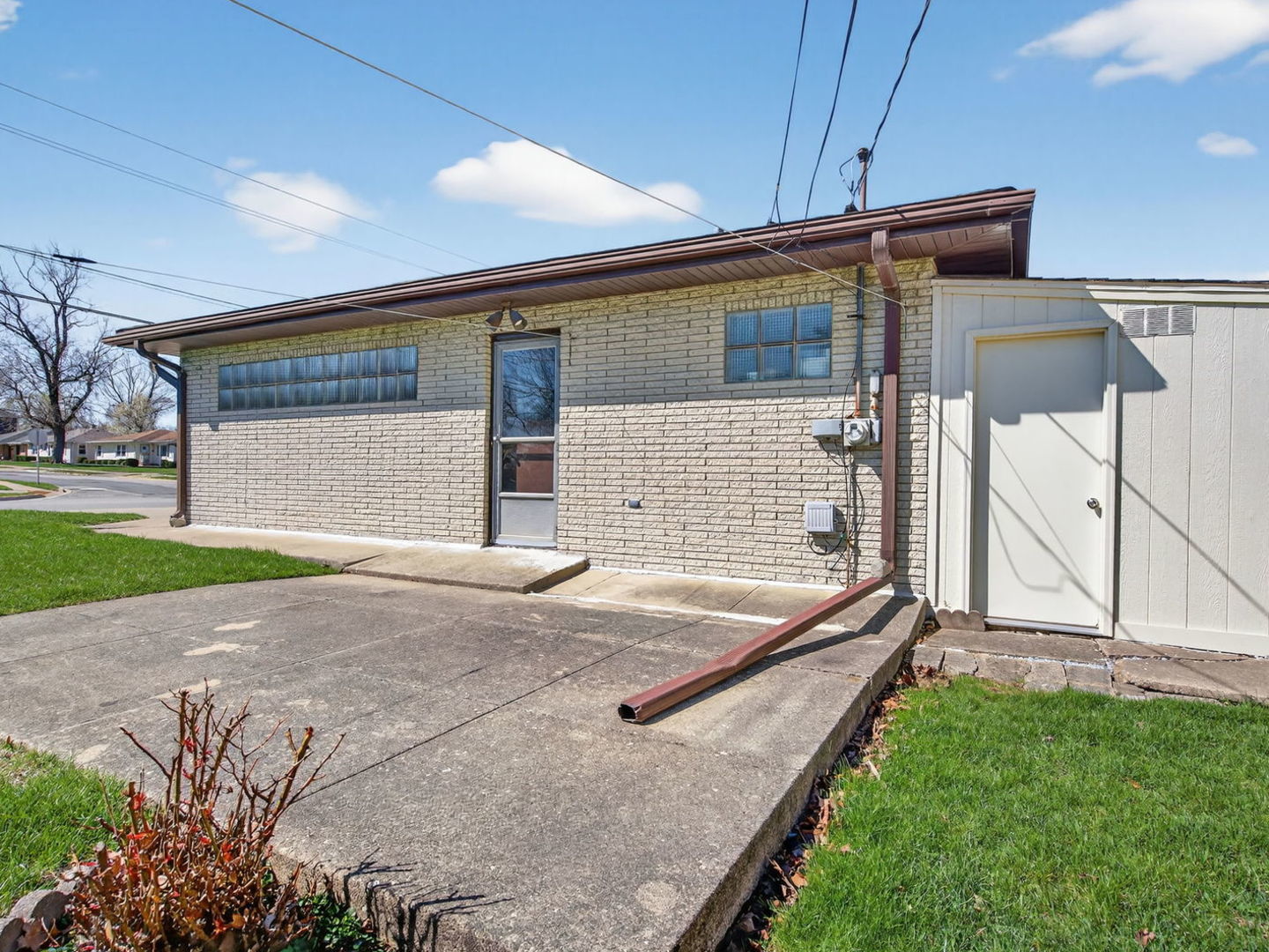 1200 N May Street, Joliet, IL 60435