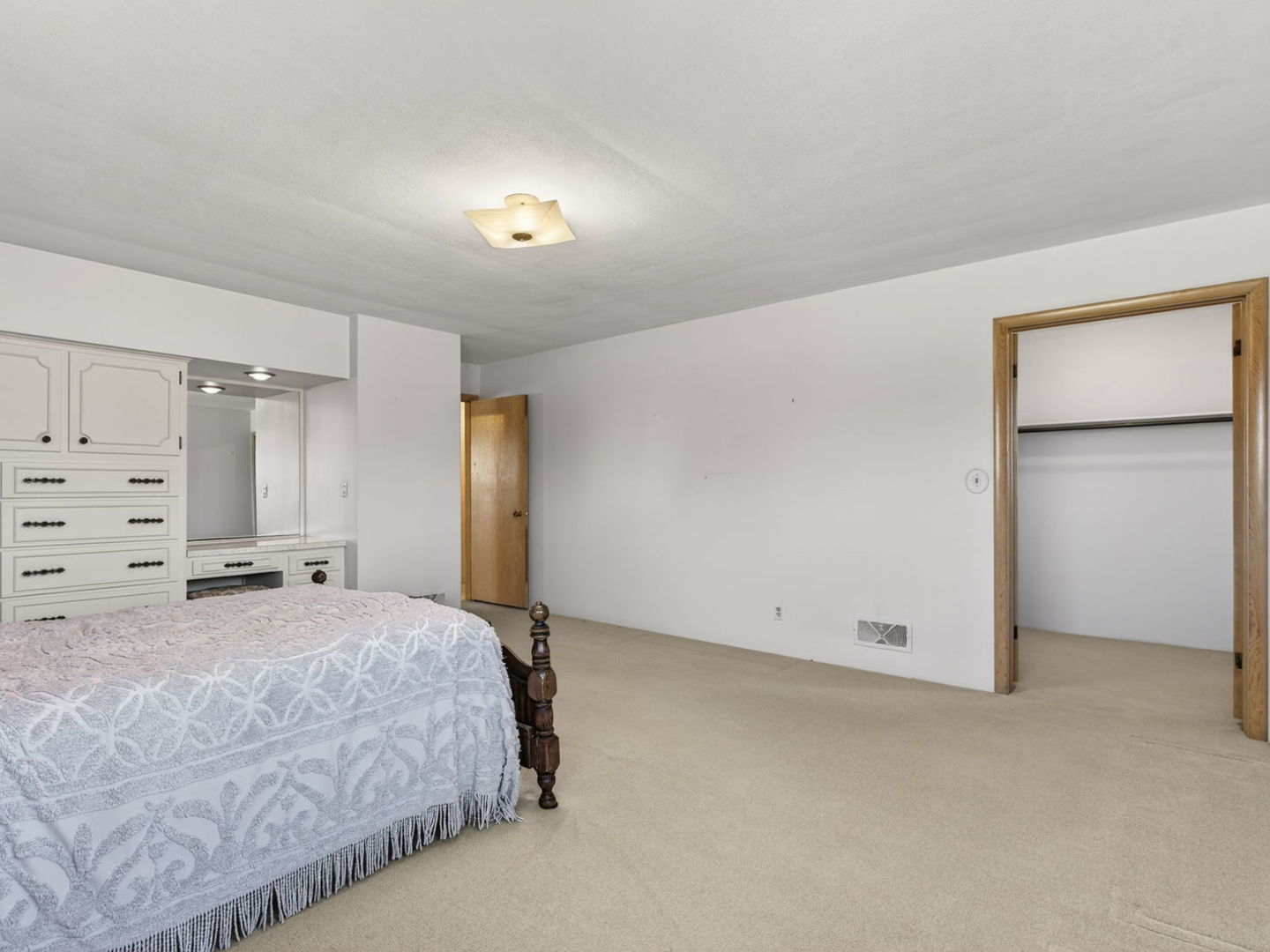 1200 N May Street, Joliet, IL 60435