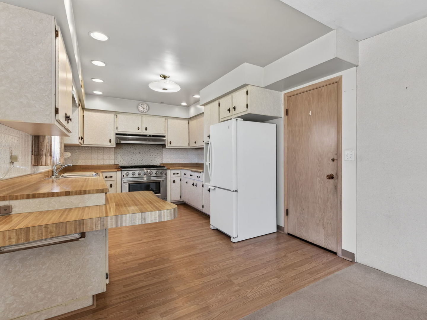 1200 N May Street, Joliet, IL 60435