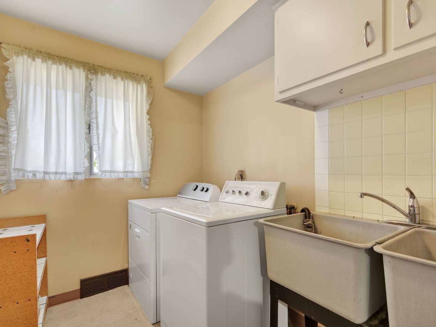 1200 N May Street, Joliet, IL 60435