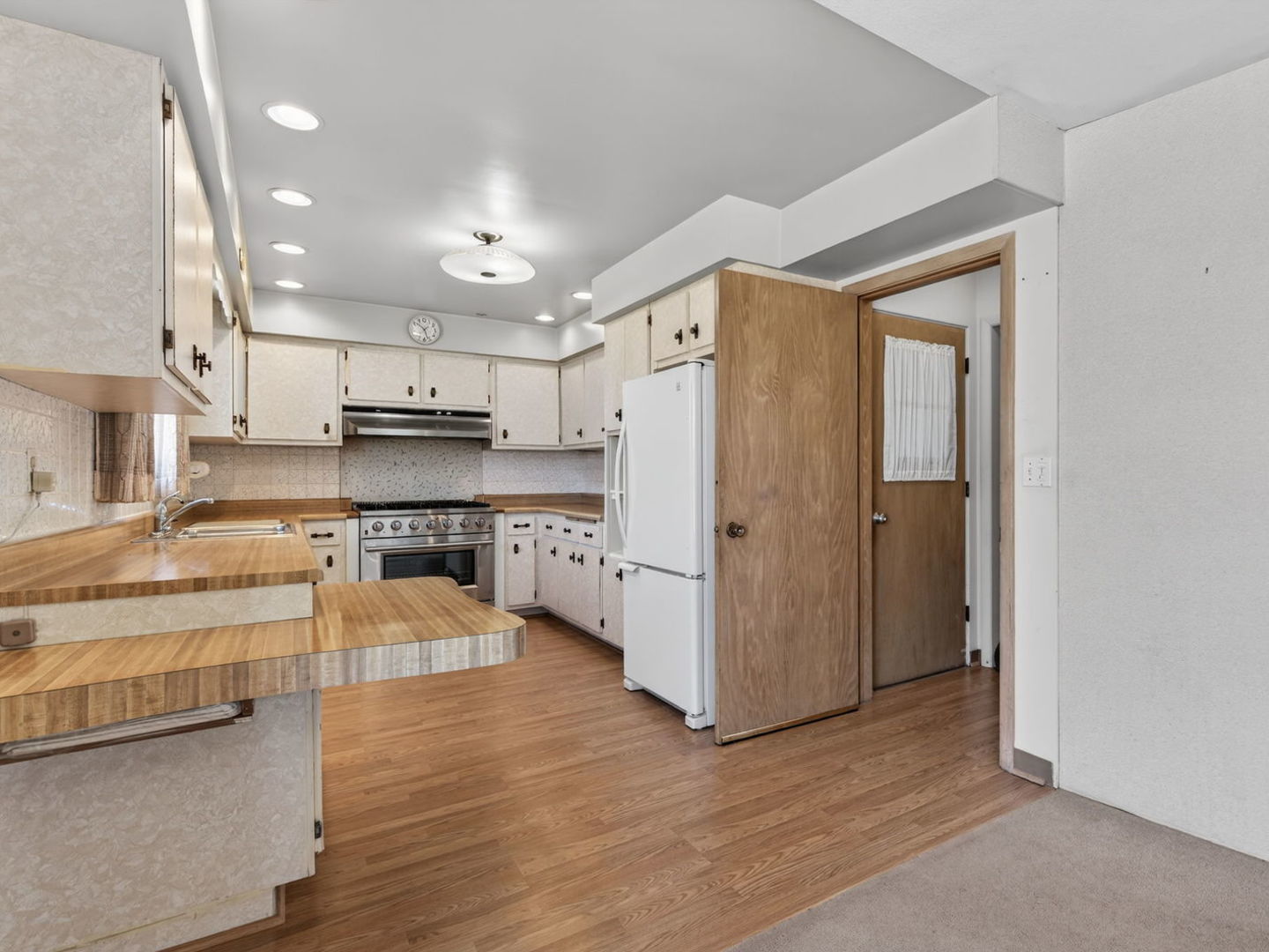 1200 N May Street, Joliet, IL 60435