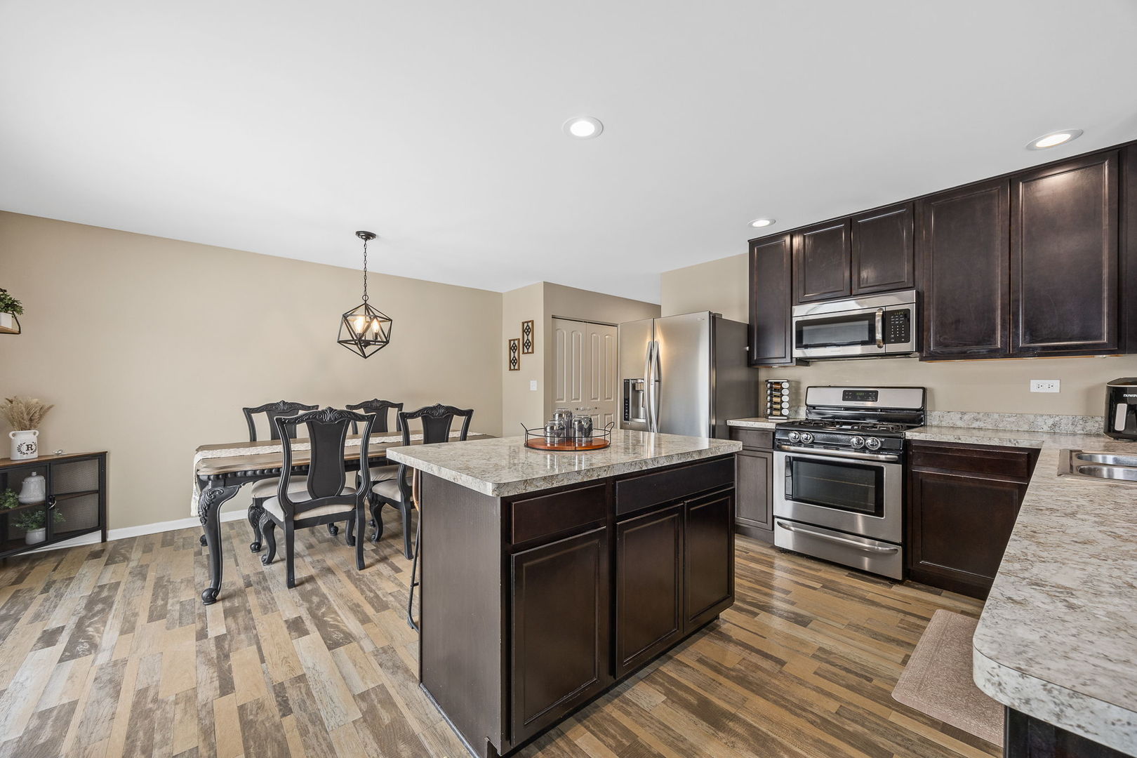 1107 Van Dyke Road, Joliet, IL 60431