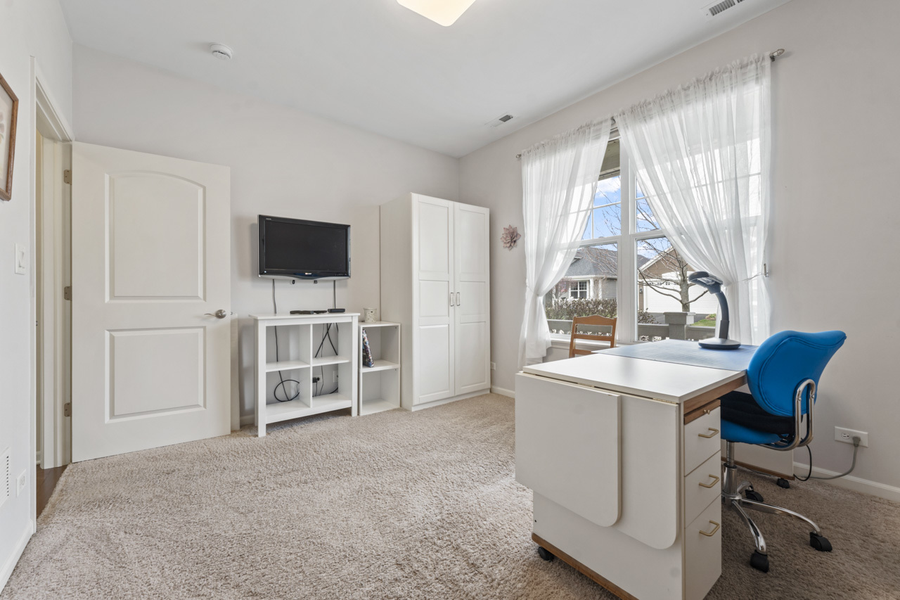 925 Prescott Lane, Pingree Grove, IL 60140