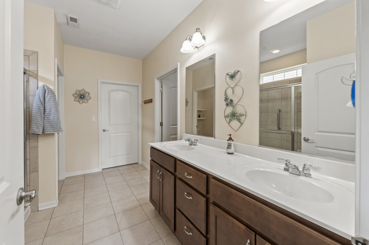 925 Prescott Lane, Pingree Grove, IL 60140