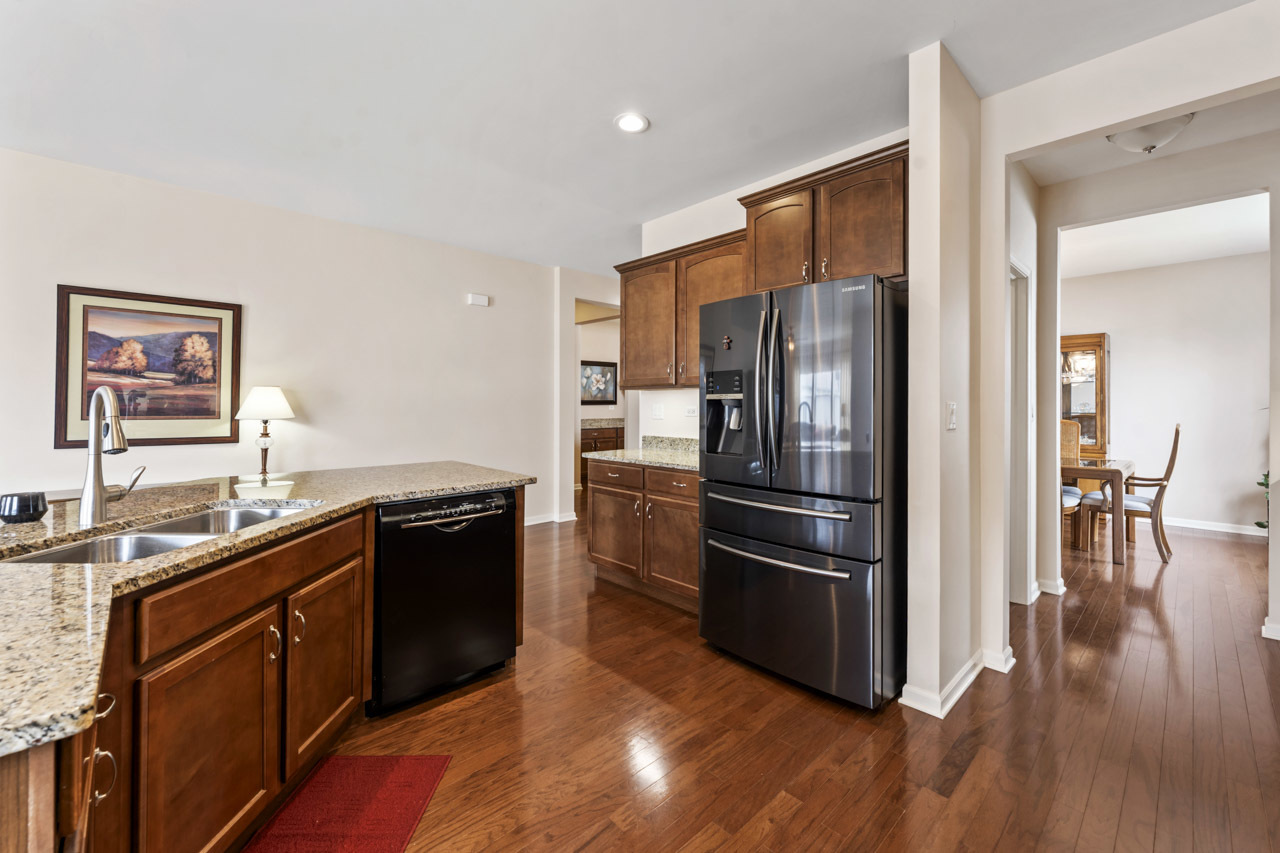 925 Prescott Lane, Pingree Grove, IL 60140