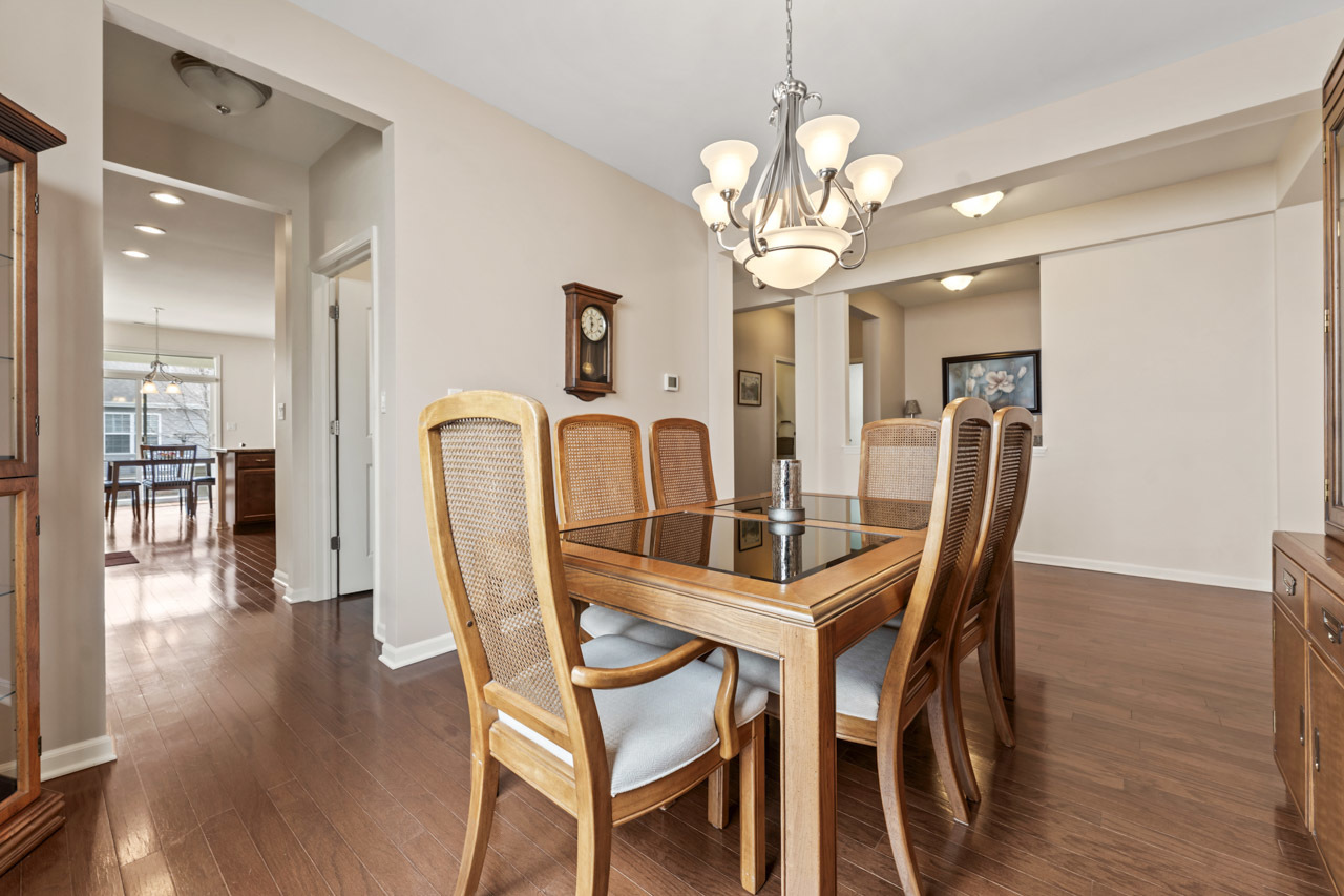 925 Prescott Lane, Pingree Grove, IL 60140