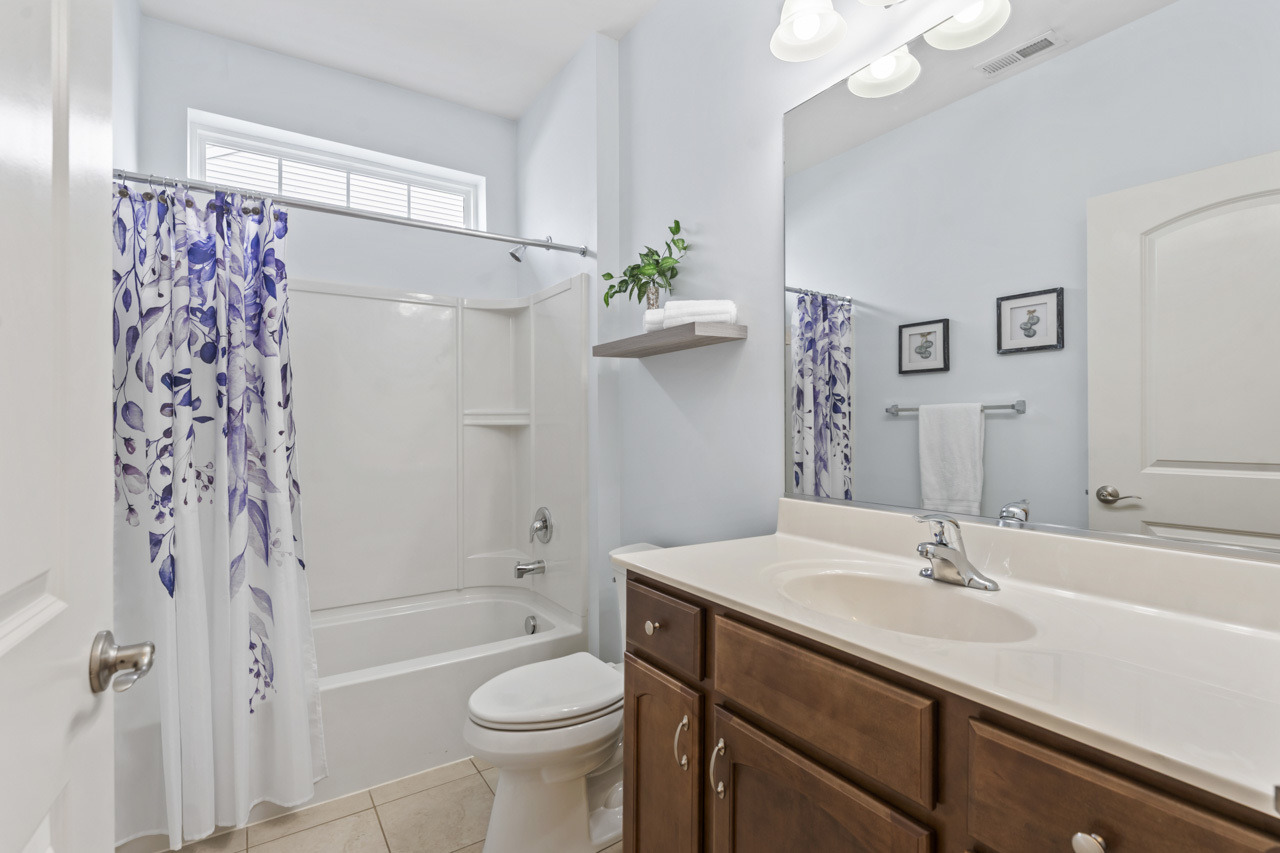 925 Prescott Lane, Pingree Grove, IL 60140