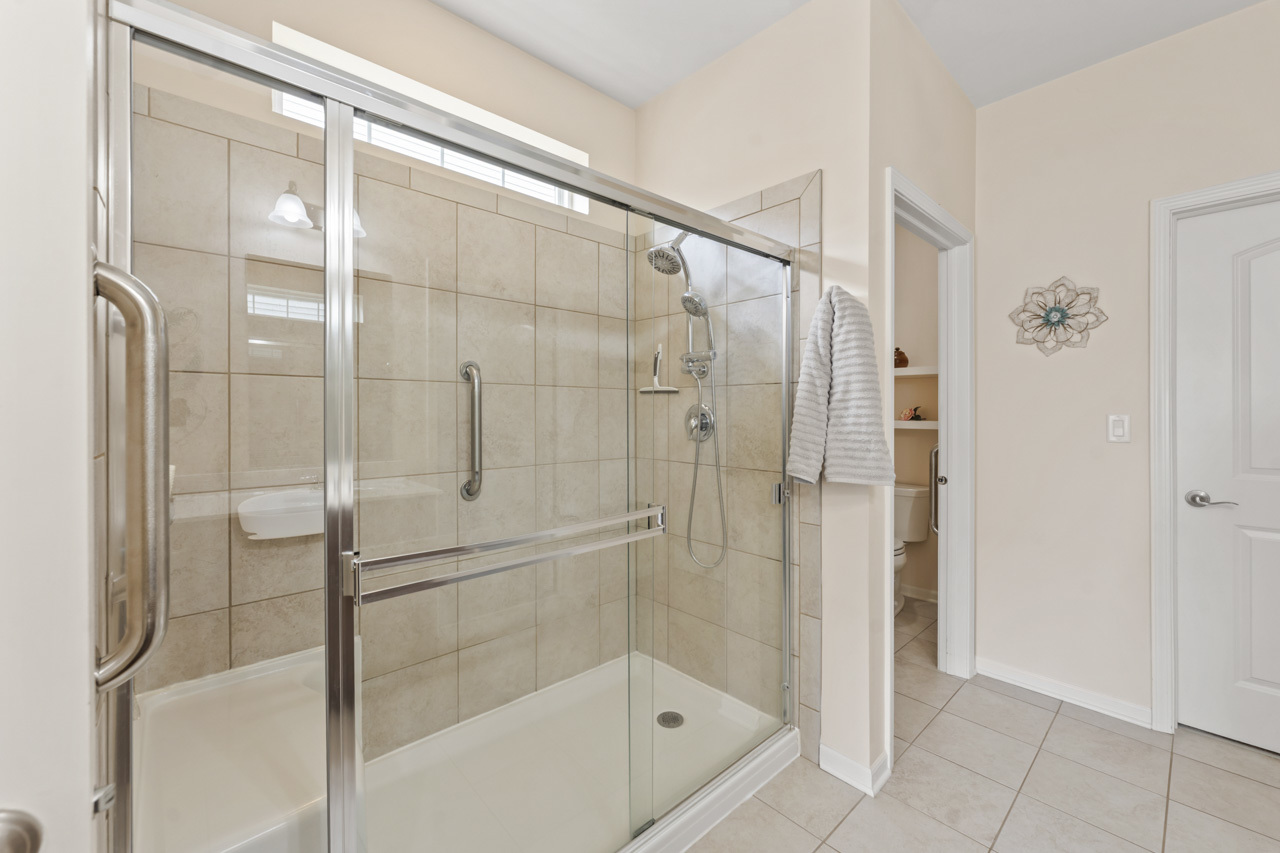 925 Prescott Lane, Pingree Grove, IL 60140