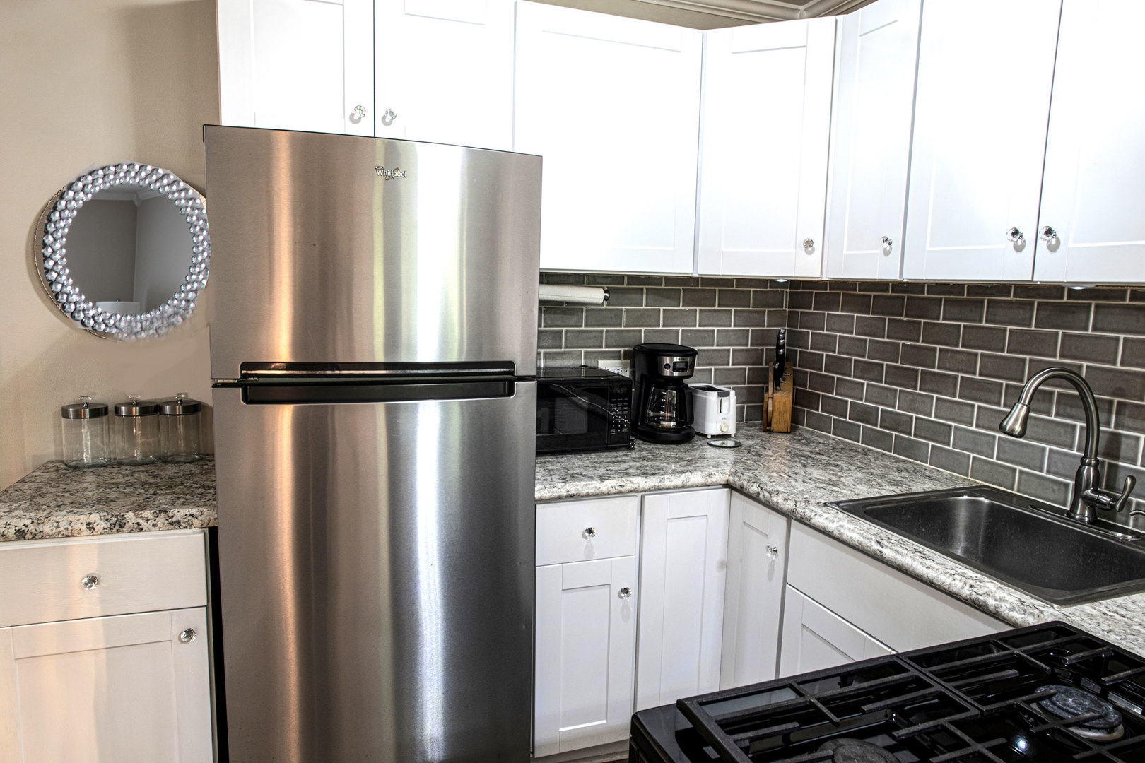 485 Duane Terrace #B4, Glen Ellyn, IL 60137