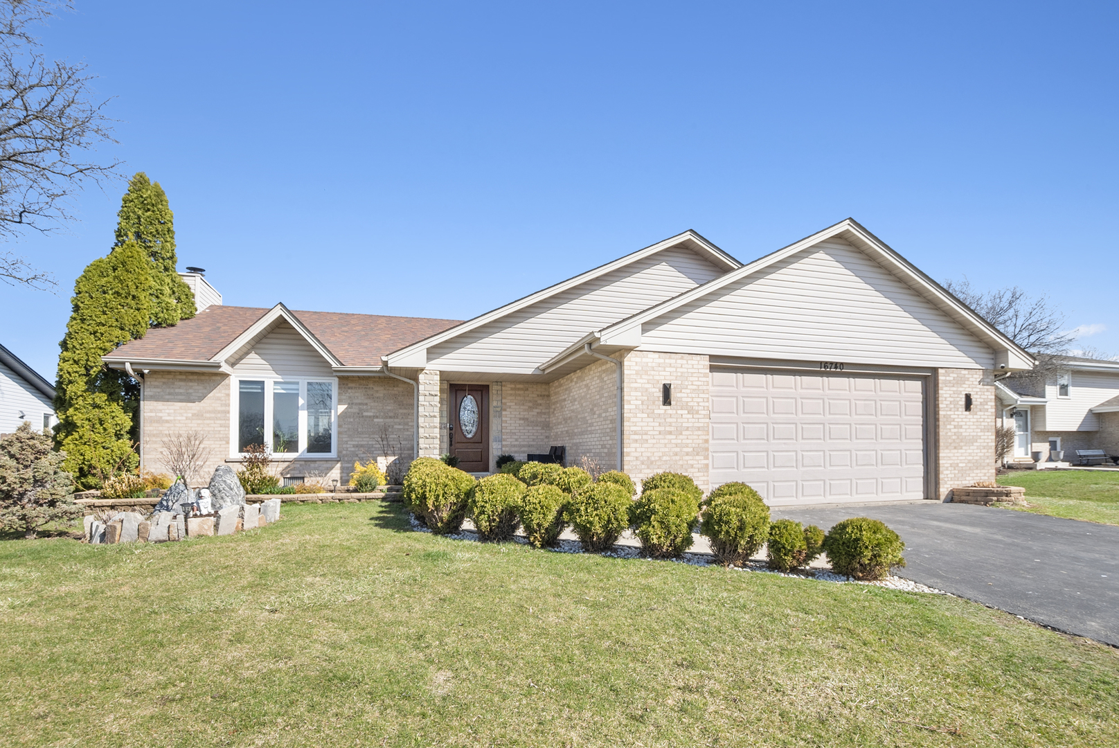 16740 W Saddlewood Drive, Lockport, IL 60441