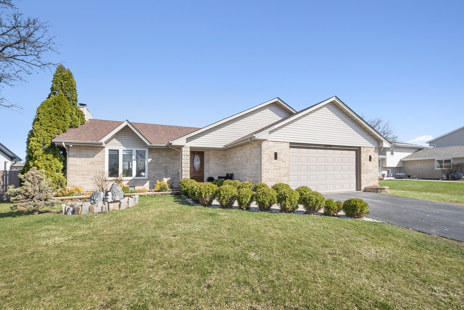 16740 W Saddlewood Drive, Lockport, IL 60441