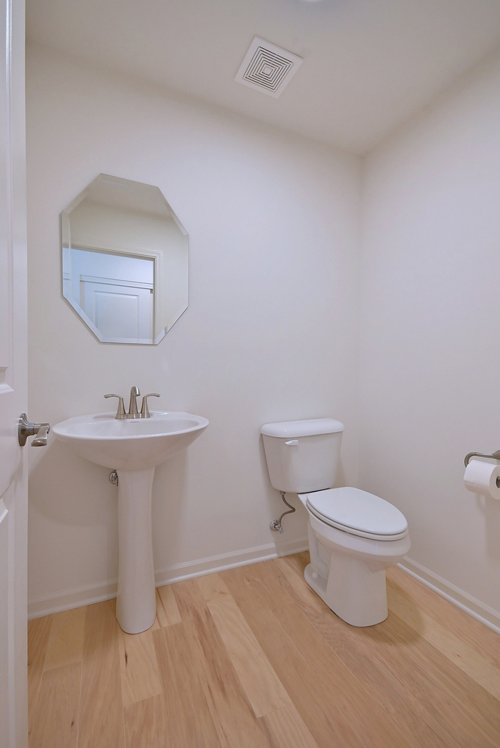 2922 Reflection Drive, Naperville, IL 60564