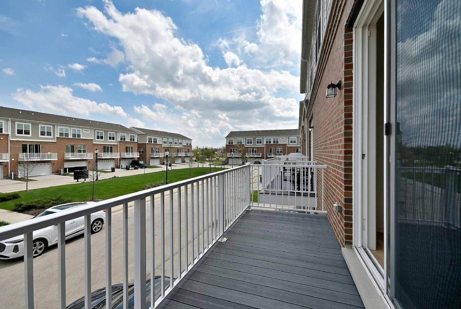 2922 Reflection Drive, Naperville, IL 60564