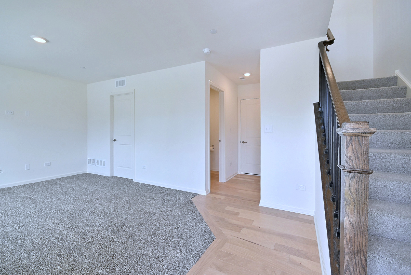 2922 Reflection Drive, Naperville, IL 60564