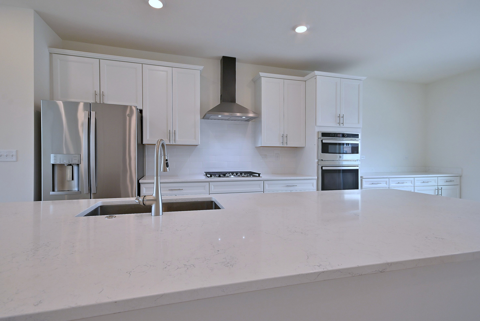 2922 Reflection Drive, Naperville, IL 60564