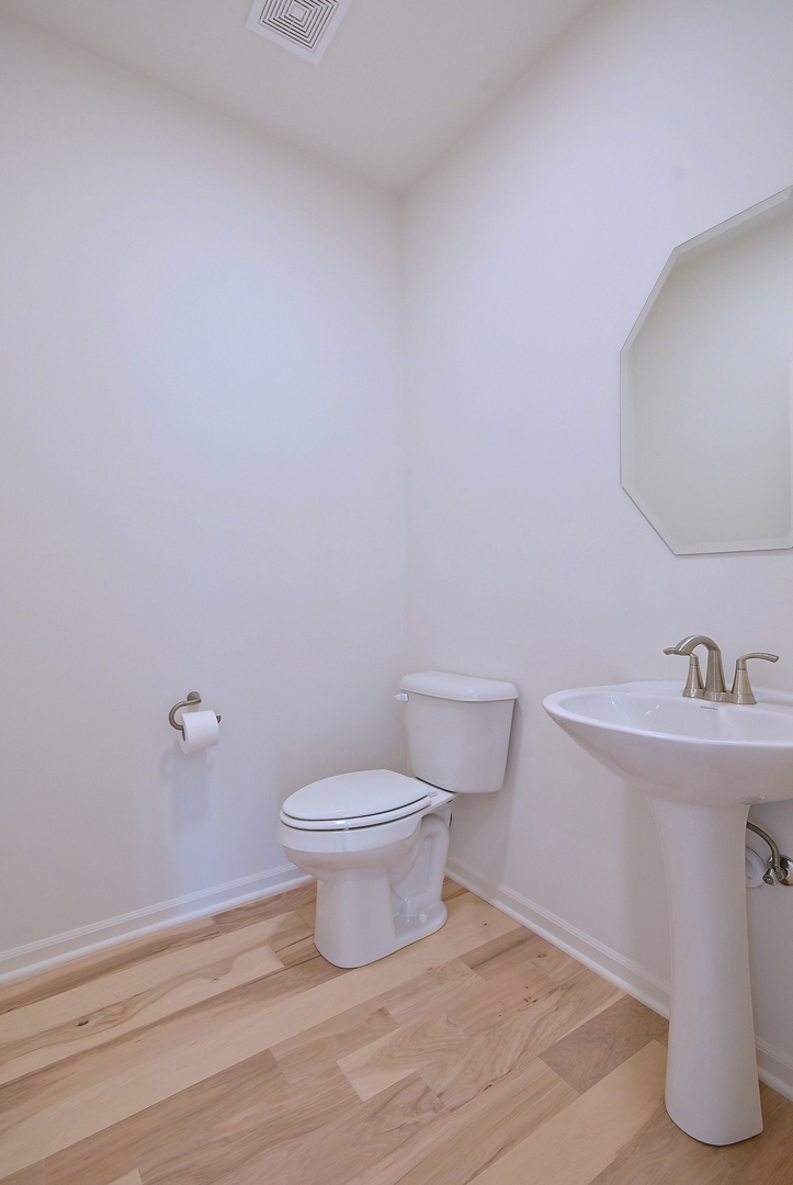 2922 Reflection Drive, Naperville, IL 60564