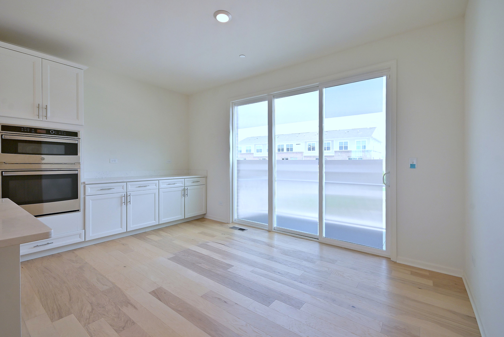 2922 Reflection Drive, Naperville, IL 60564