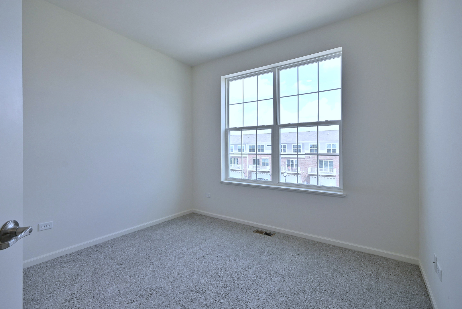 2922 Reflection Drive, Naperville, IL 60564