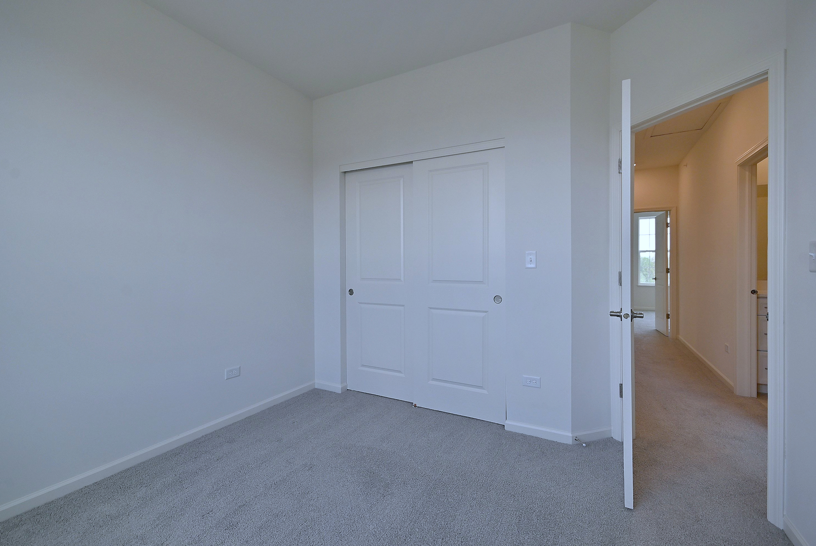 2922 Reflection Drive, Naperville, IL 60564