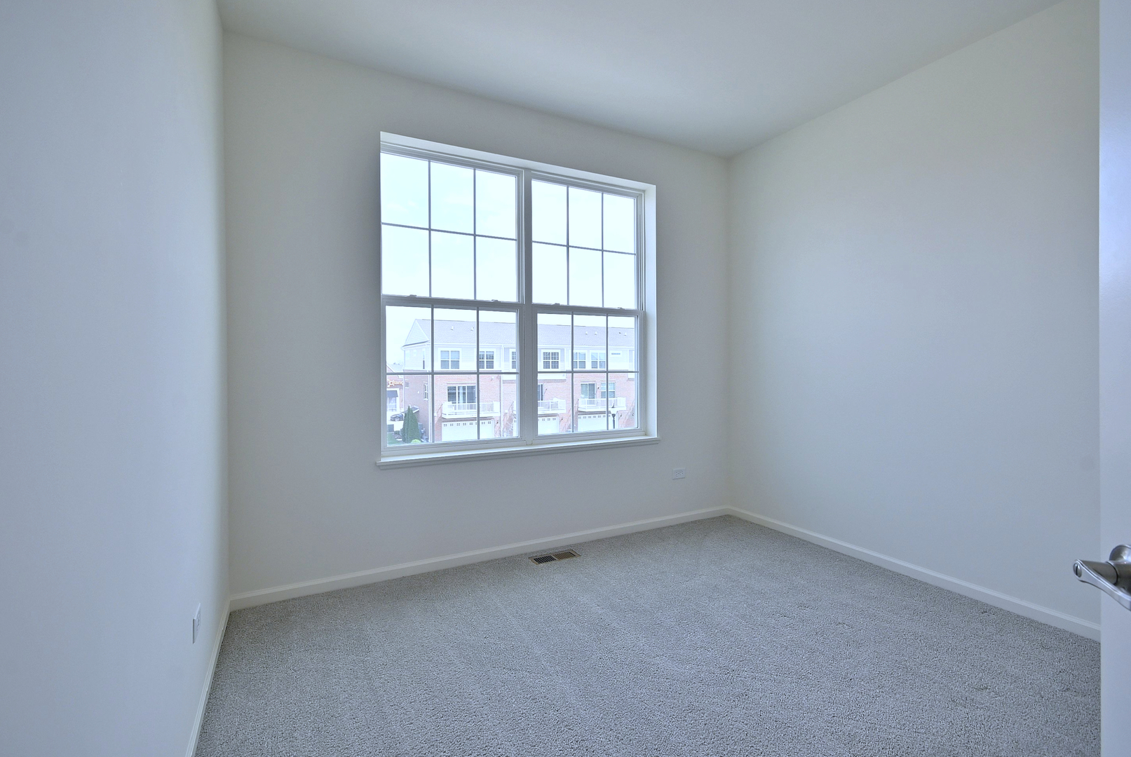 2922 Reflection Drive, Naperville, IL 60564