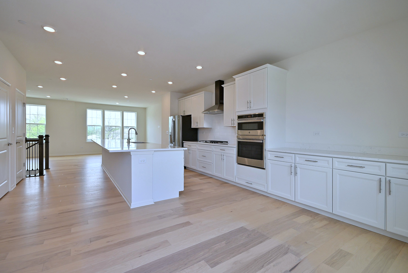 2922 Reflection Drive, Naperville, IL 60564