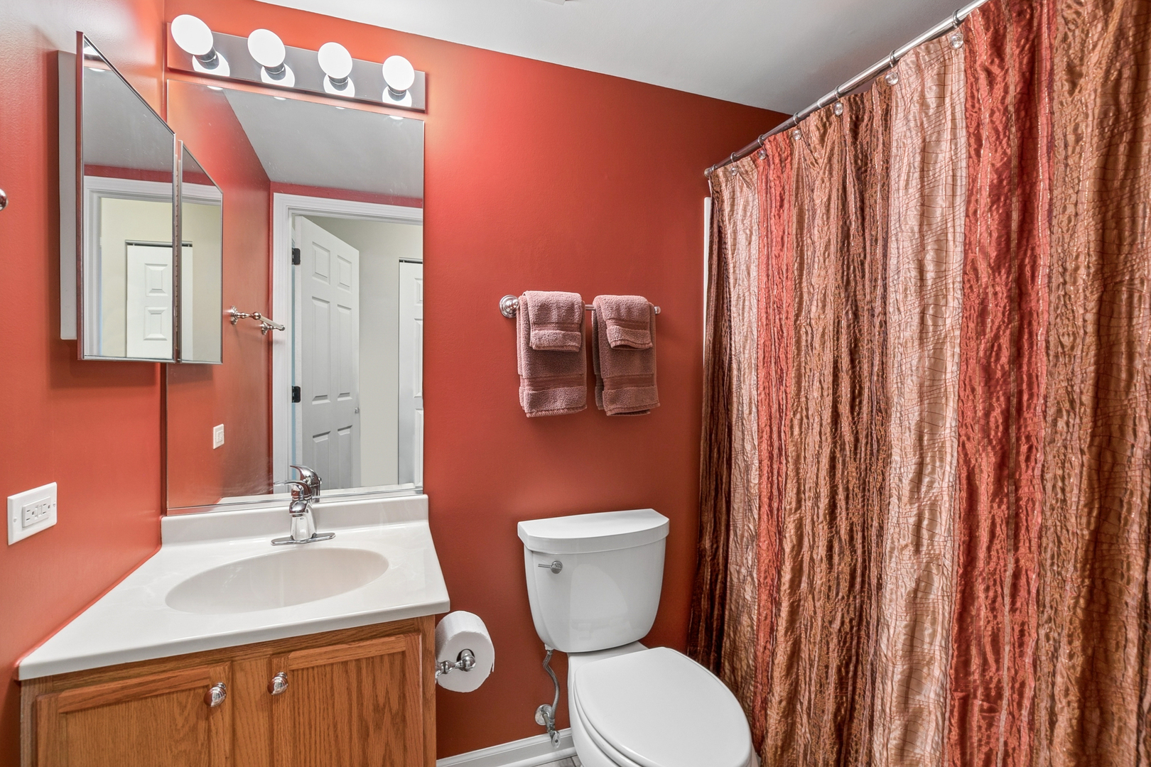 Round Lake Beach, IL 60073