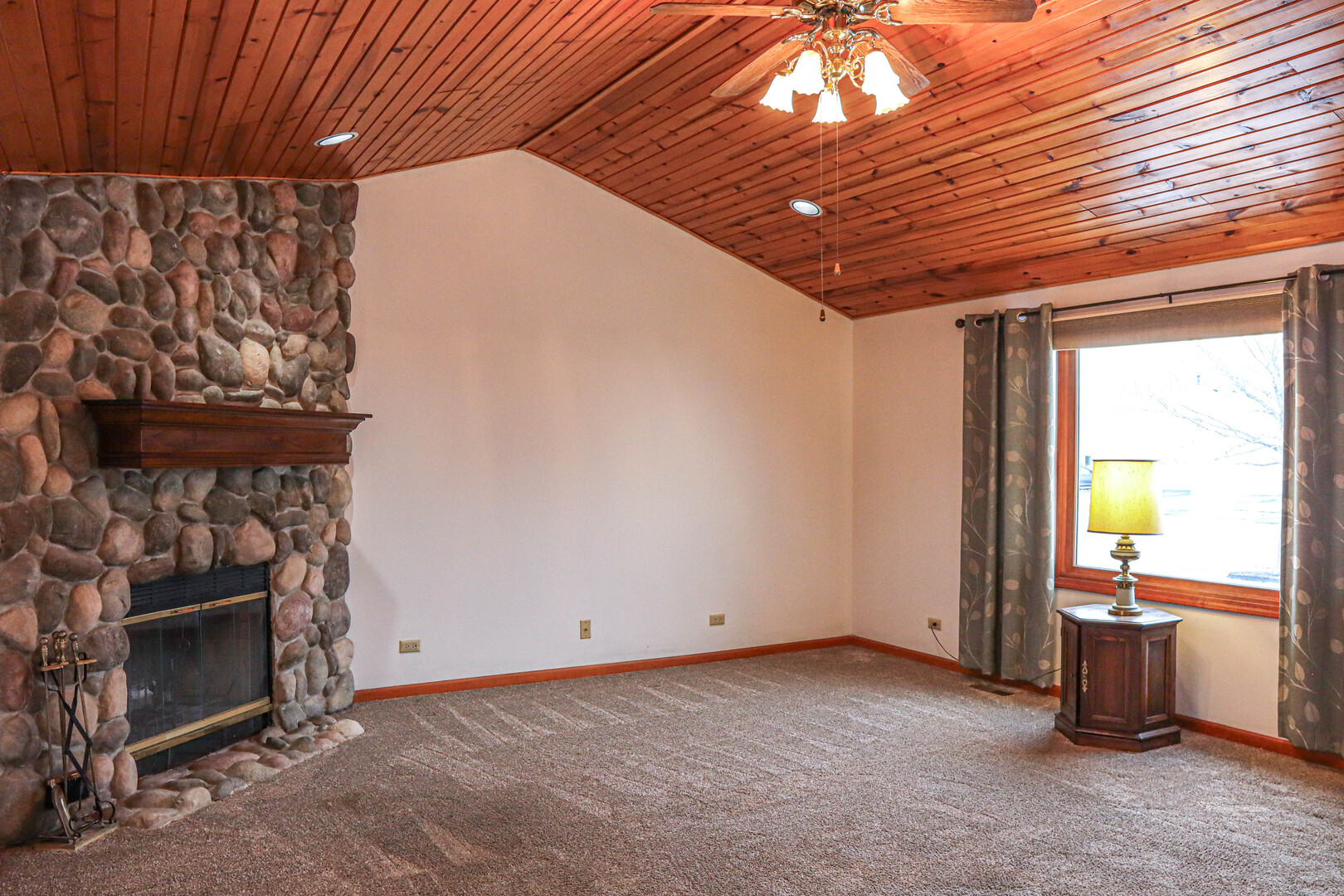 904 Harvest Trail #B, Yorkville, IL 60560