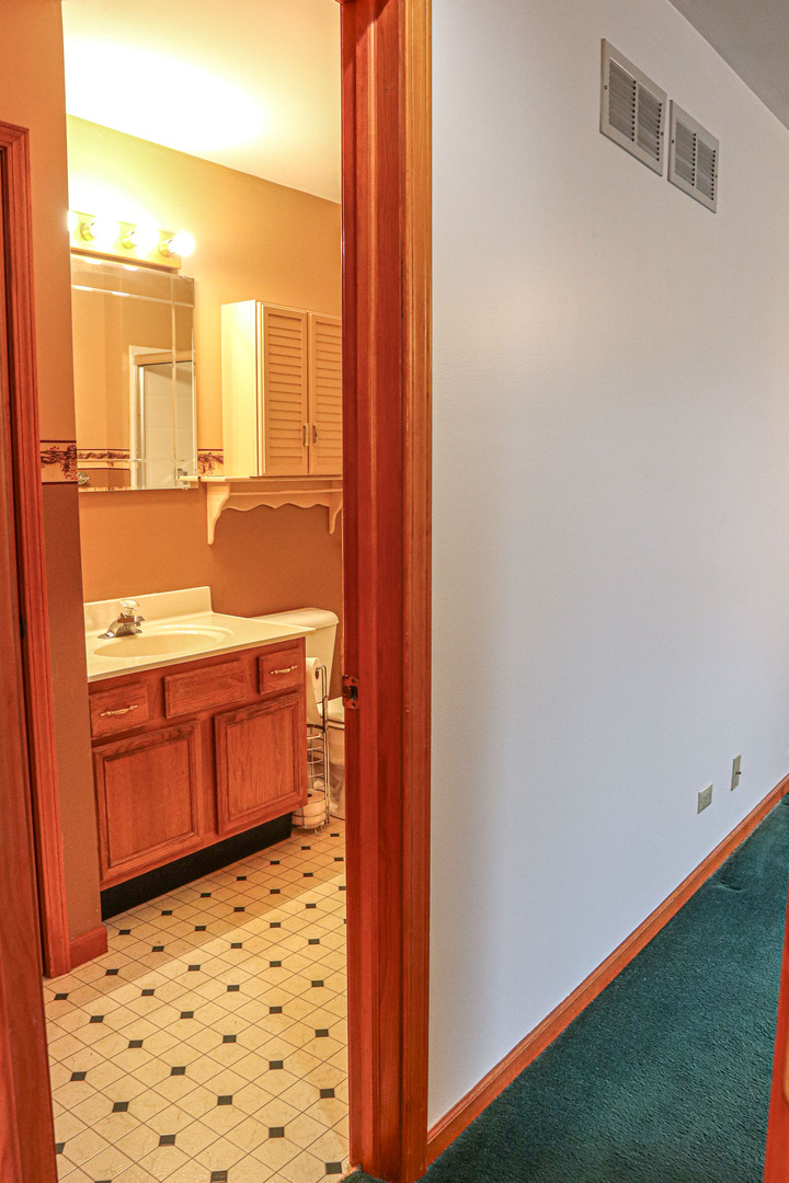 904 Harvest Trail #B, Yorkville, IL 60560