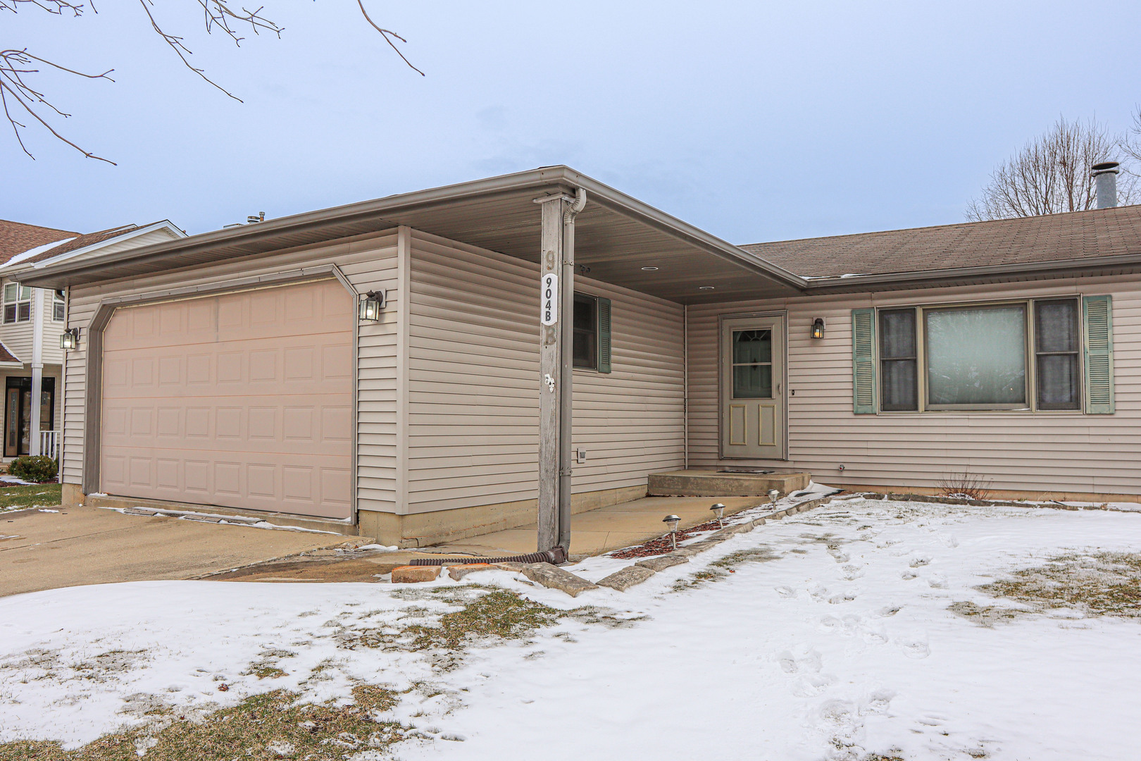 904 Harvest Trail #B, Yorkville, IL 60560