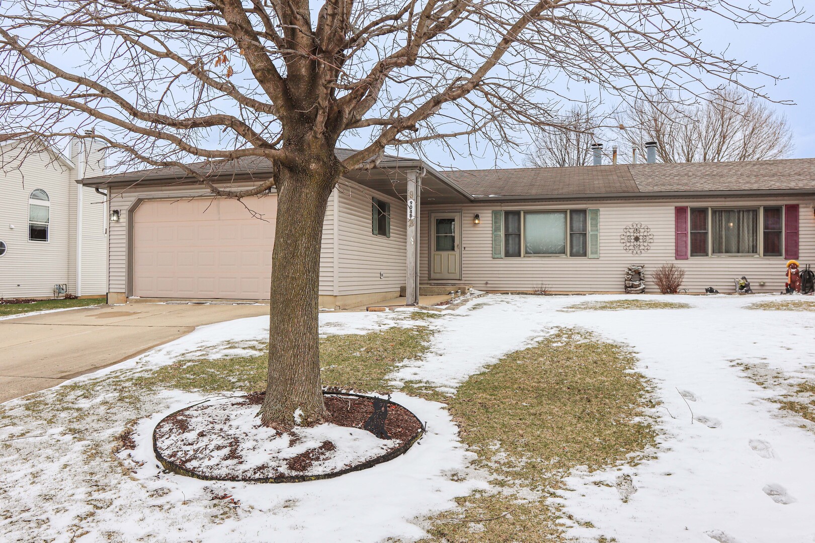 904 Harvest Trail #B, Yorkville, IL 60560