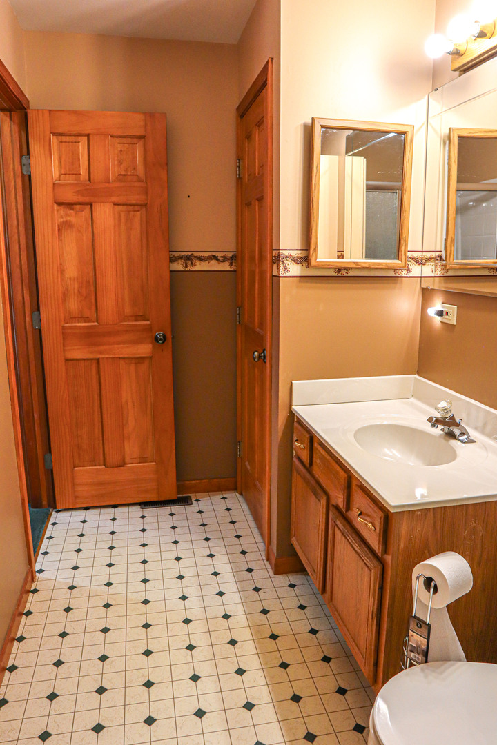 904 Harvest Trail #B, Yorkville, IL 60560