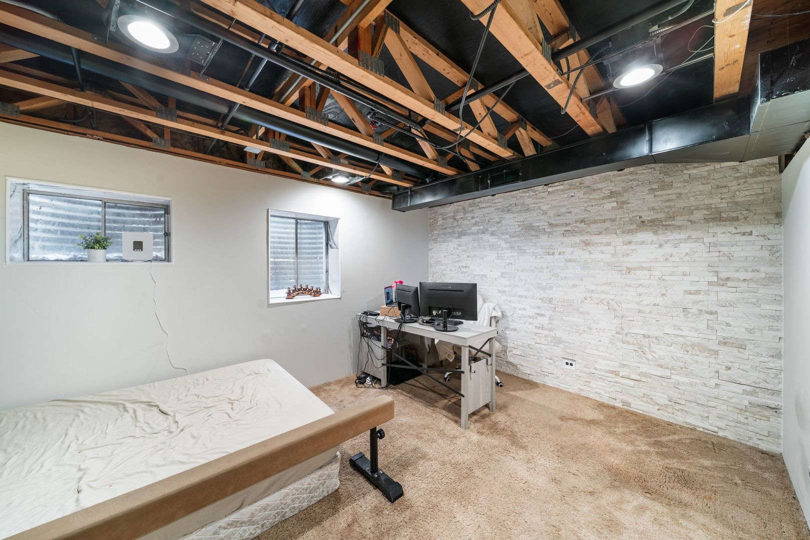 302 Linden Lane, Wheeling, IL 60090