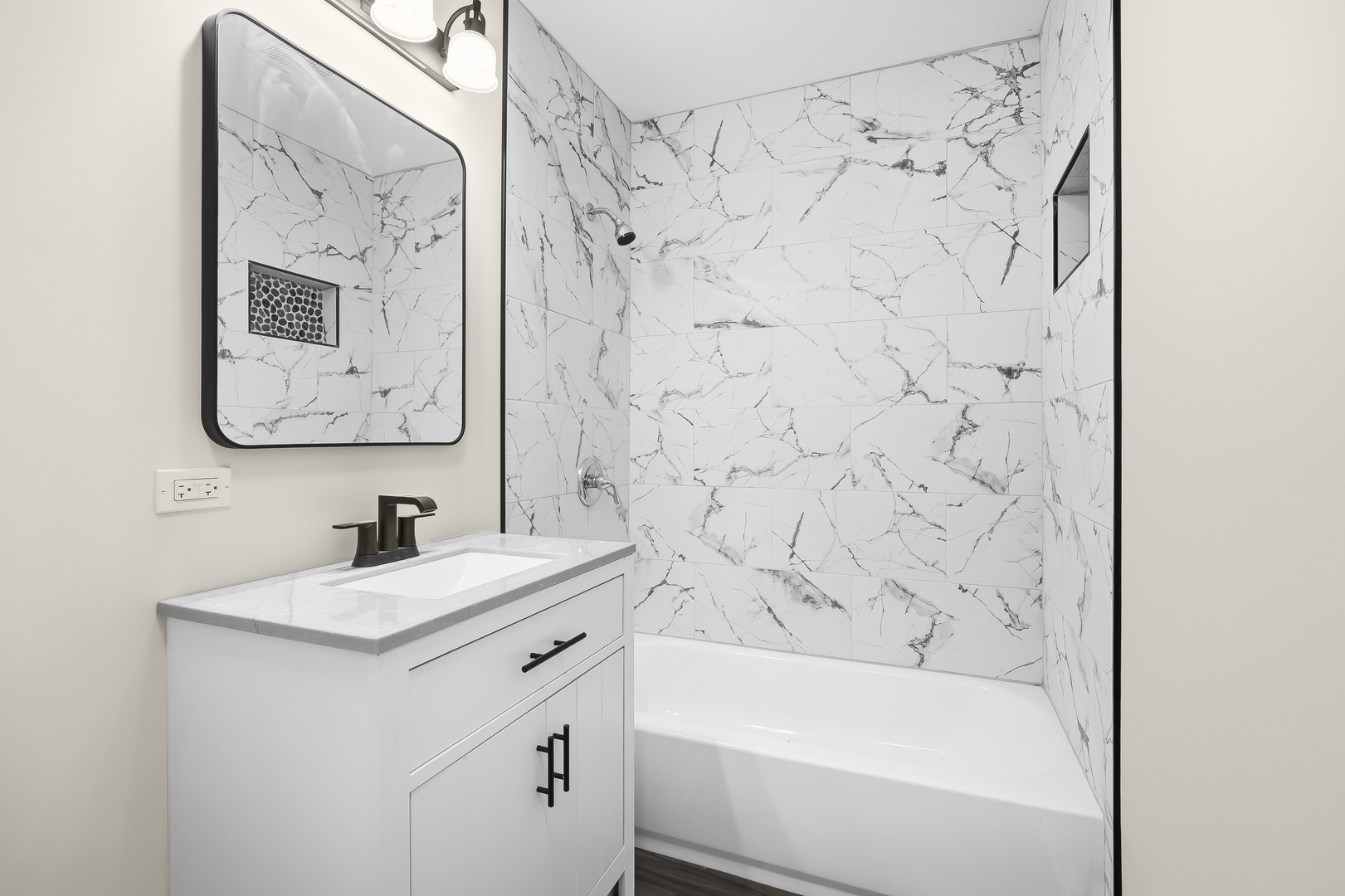 330 HICKORY Street, Chicago Heights, IL 60411