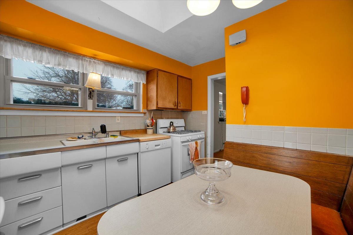 1505 W Euclid Avenue, Arlington Heights, IL 60005