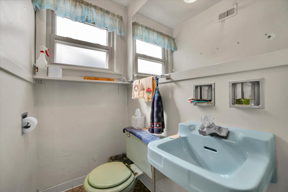 1505 W Euclid Avenue, Arlington Heights, IL 60005