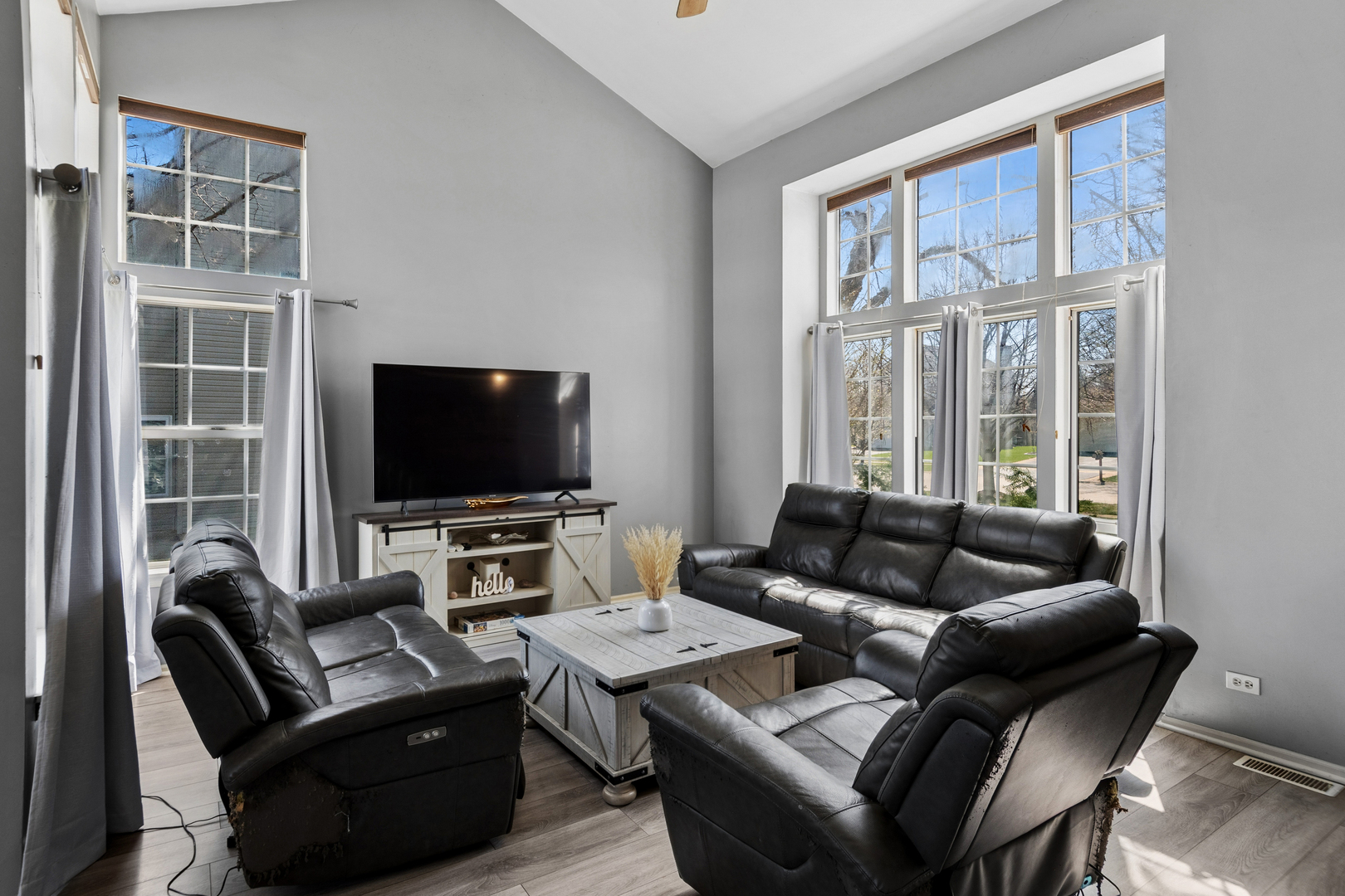 909 Brompton Circle, Bolingbrook, IL 60440