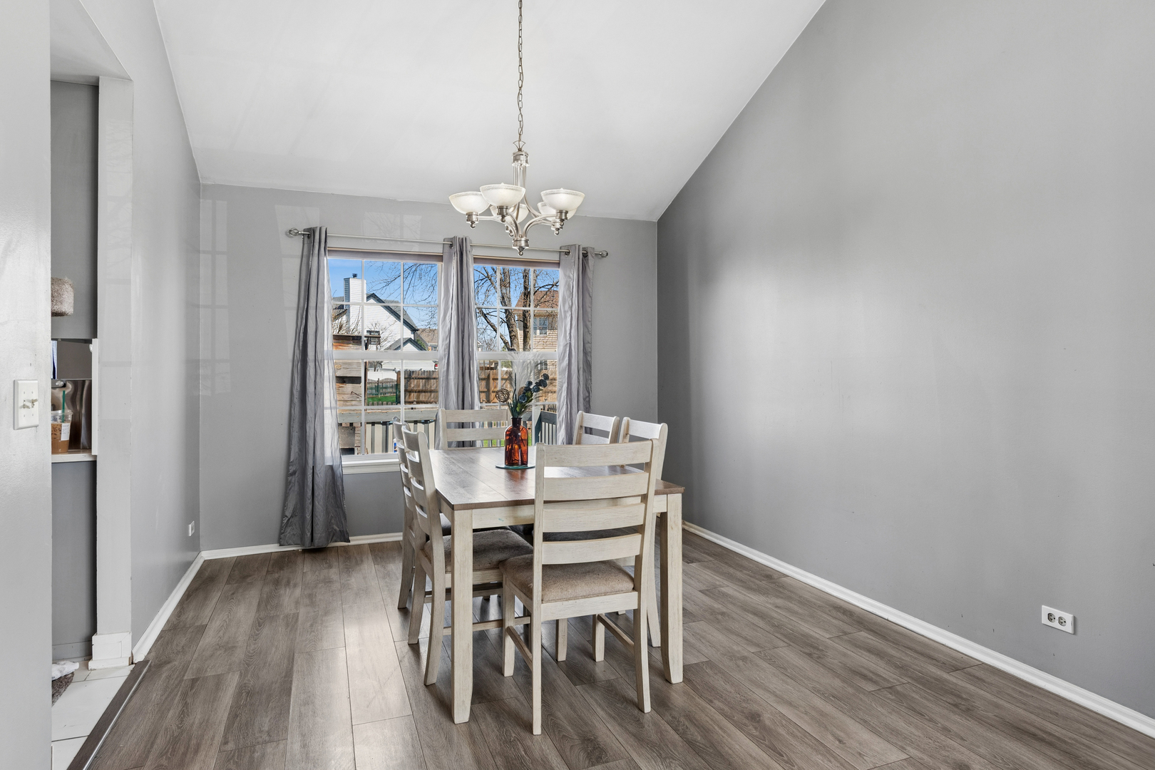 909 Brompton Circle, Bolingbrook, IL 60440