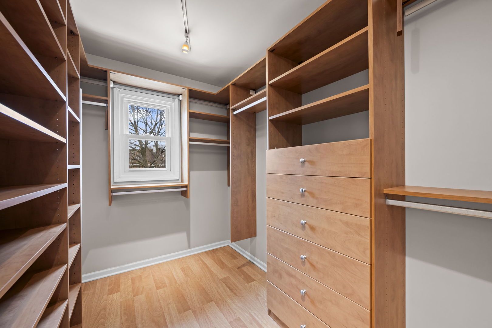 4217 N Ridge Avenue, Arlington Heights, IL 60004