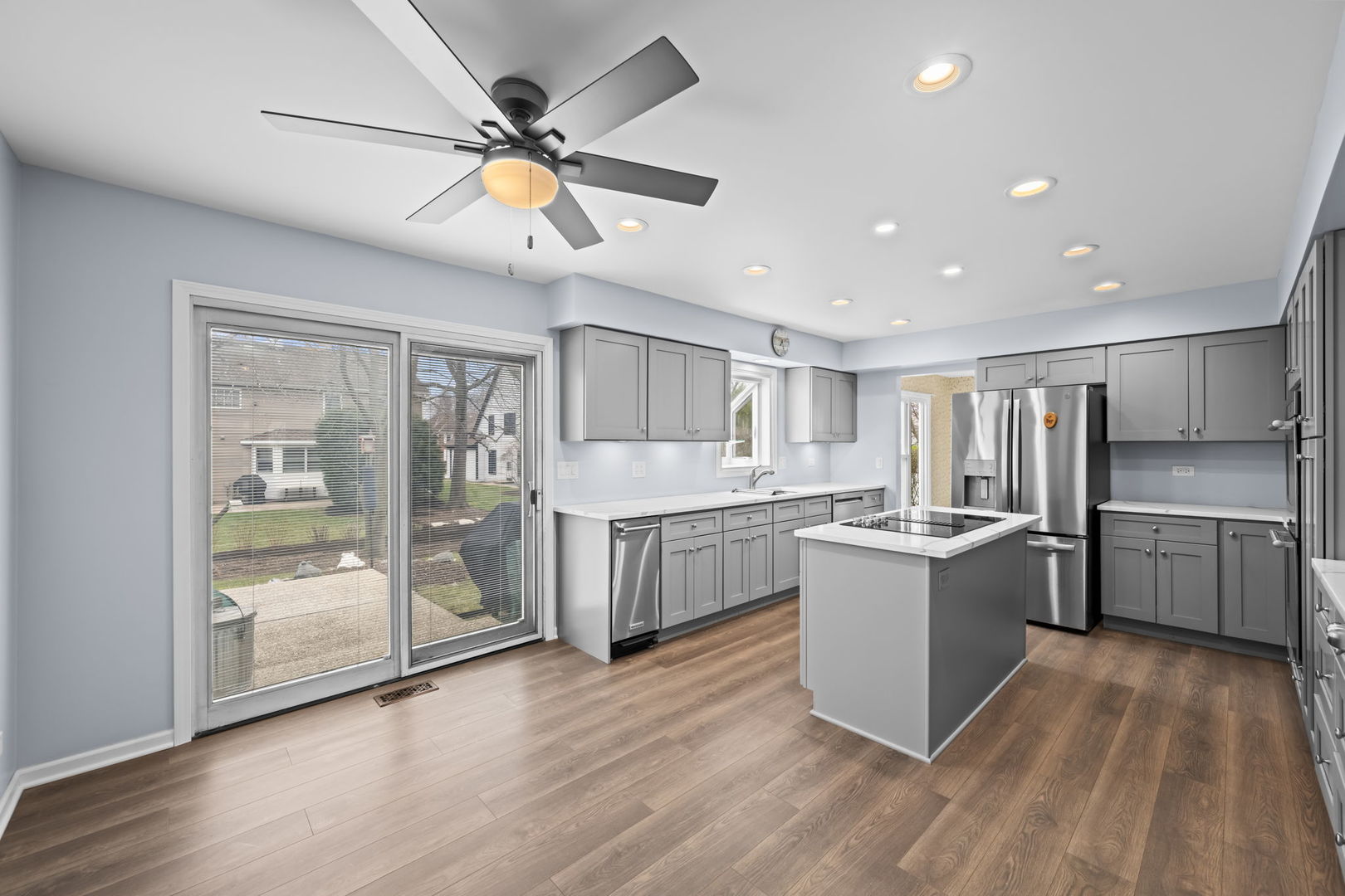 4217 N Ridge Avenue, Arlington Heights, IL 60004