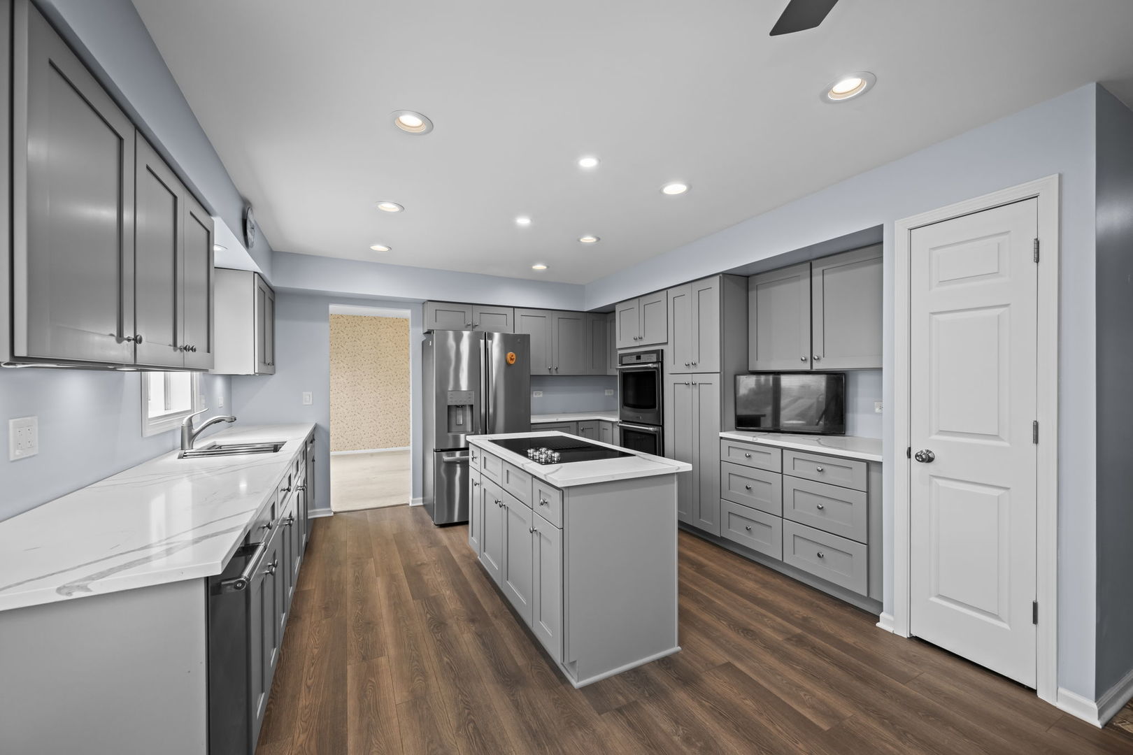 4217 N Ridge Avenue, Arlington Heights, IL 60004