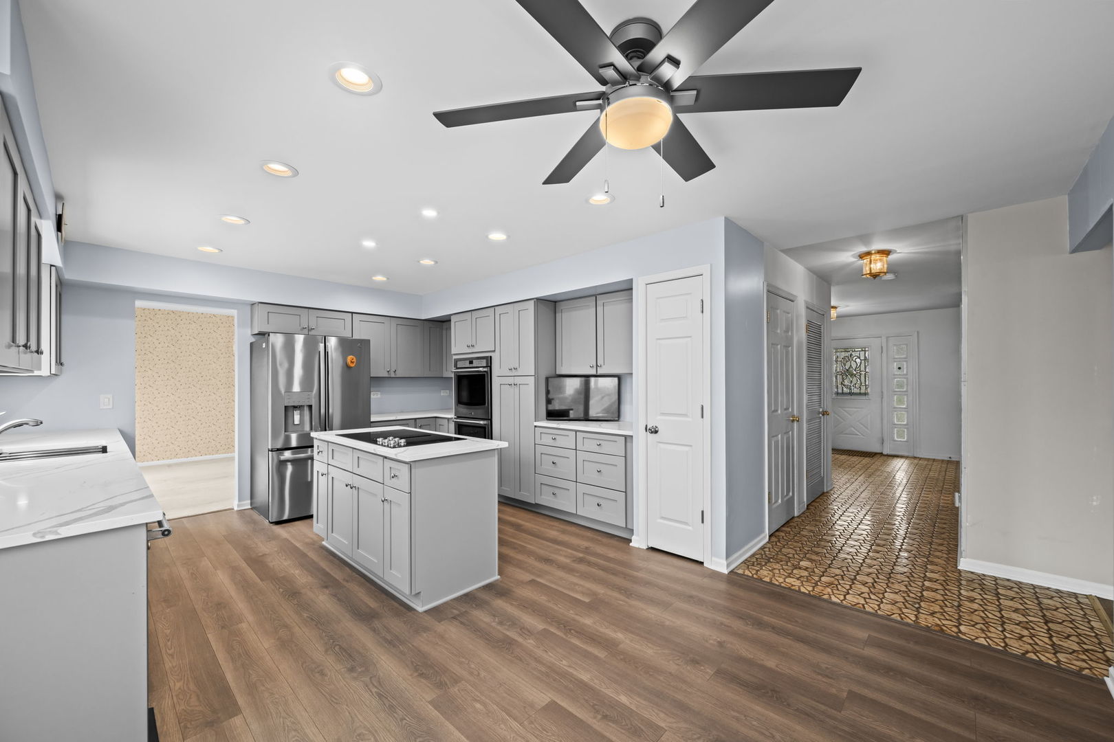 4217 N Ridge Avenue, Arlington Heights, IL 60004