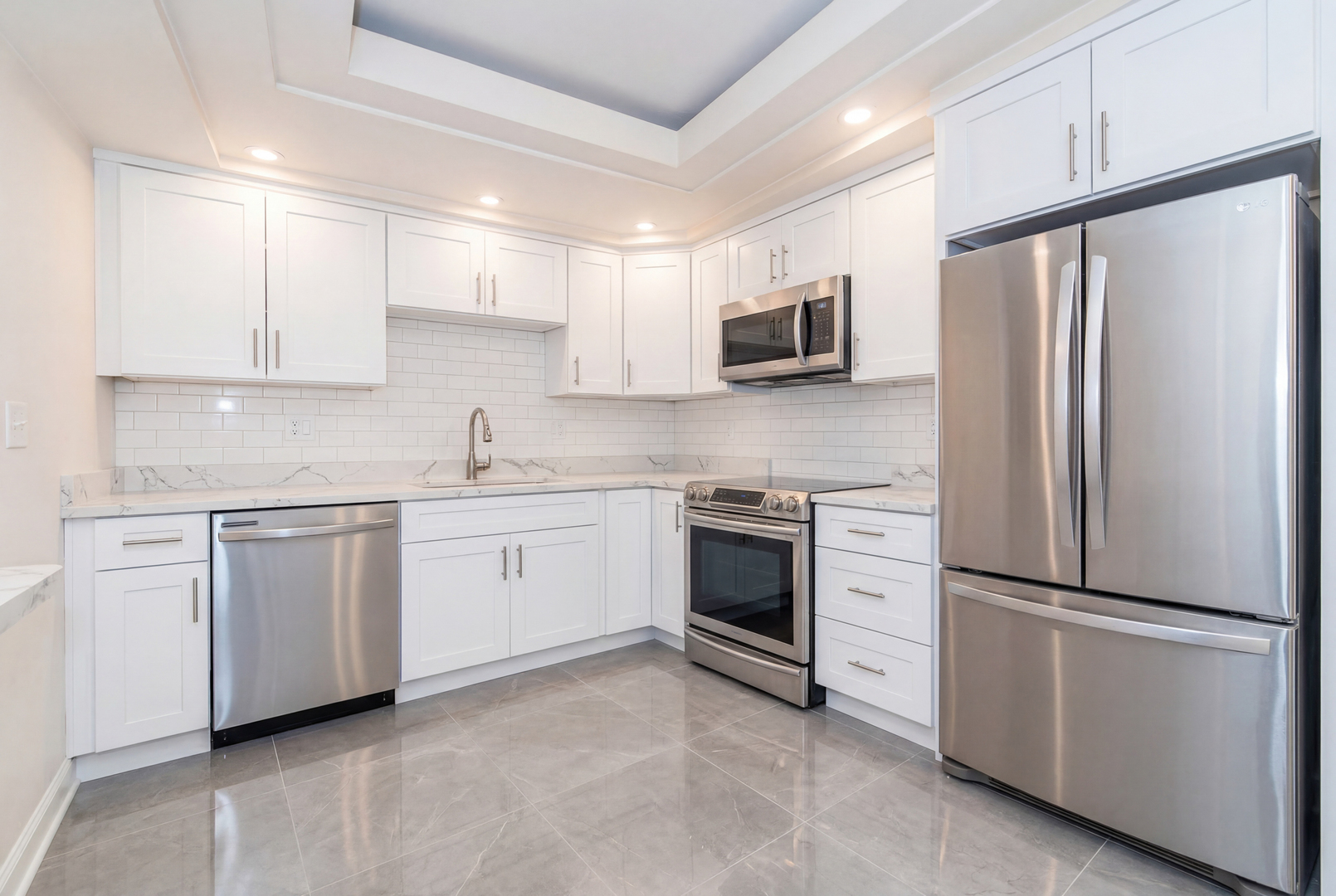 555 S River Road #607, Des Plaines, IL 60016