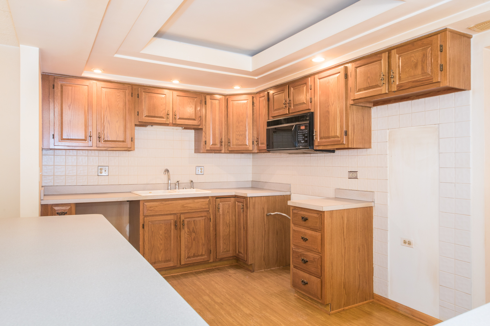 555 S River Road #607, Des Plaines, IL 60016