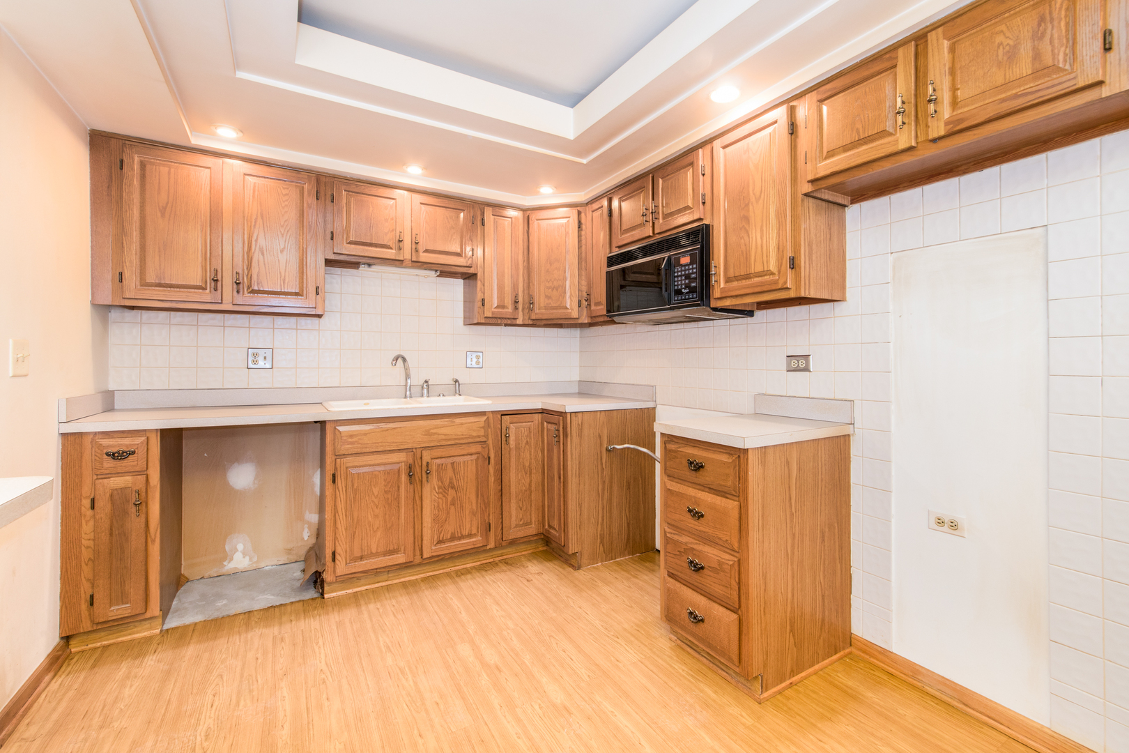 555 S River Road #607, Des Plaines, IL 60016