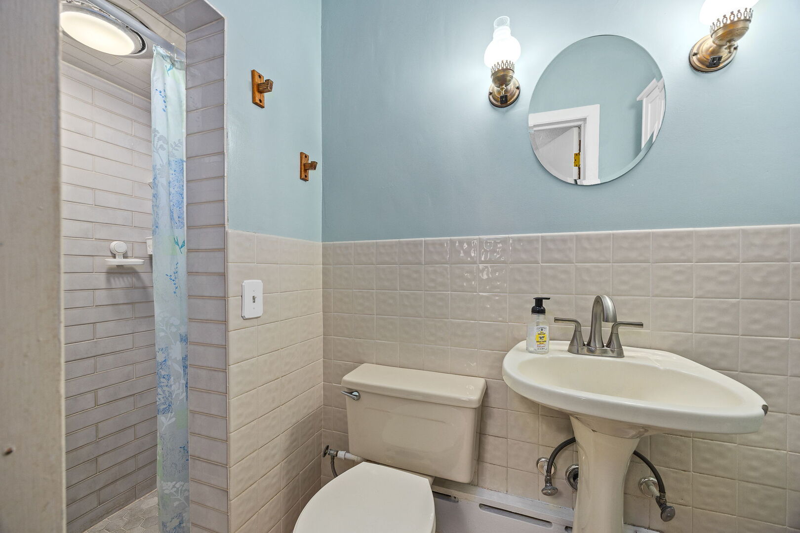 493 E Palatine Road, Palatine, IL 60074